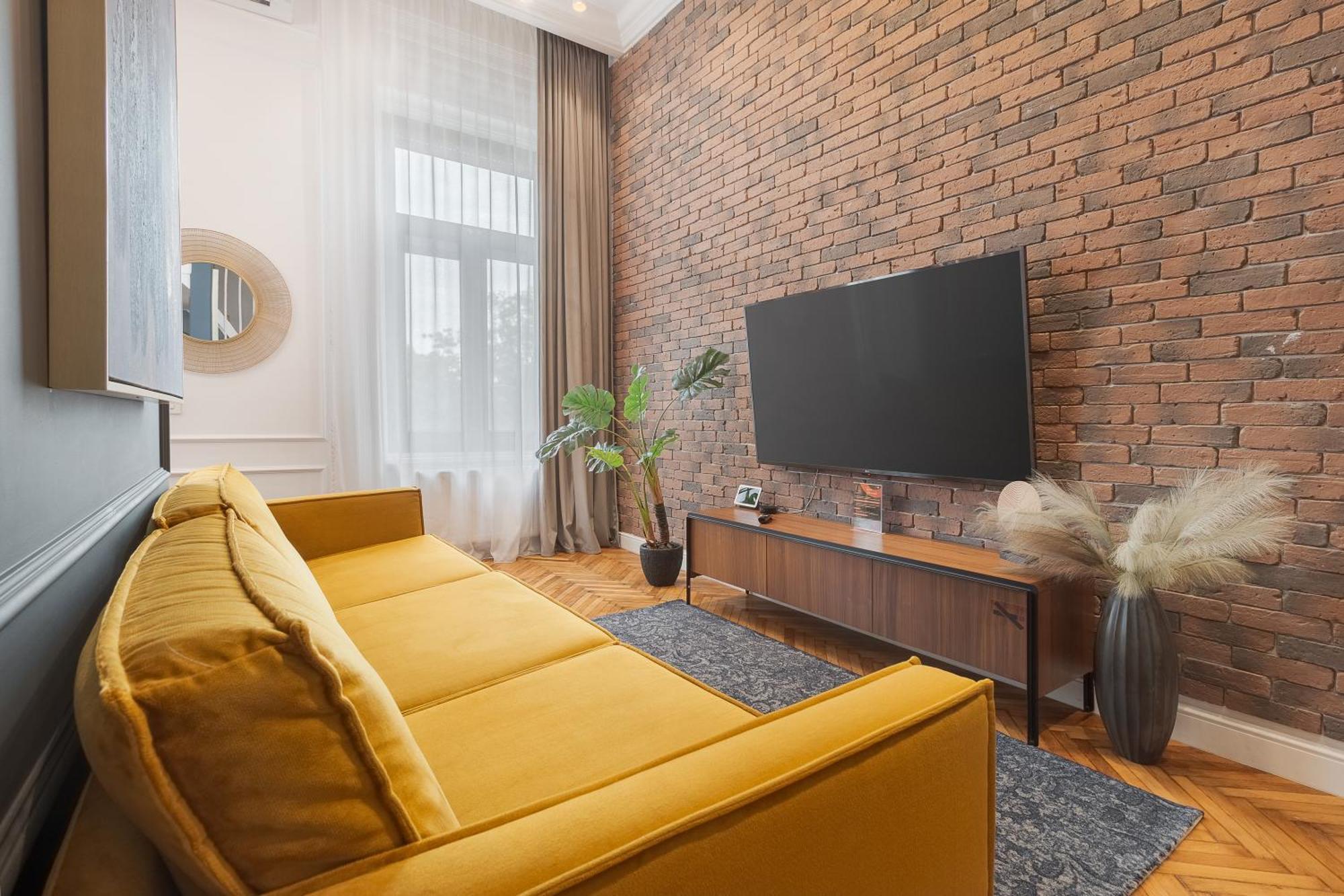 Olimpia Residence Орадеа Екстериор снимка